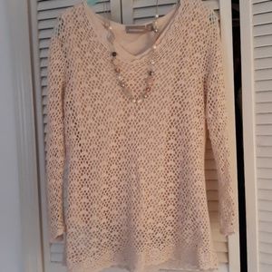 Beautiful crocheted top! *Necklace not included